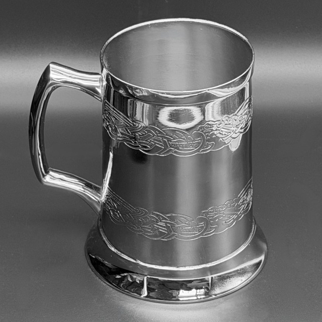 MANX ENGRAVED - STAINLESS STEEL PINT  MG 606 