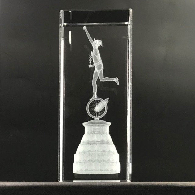 TT OFFICIAL CRYSTAL TROPHY BLOCK MG 994