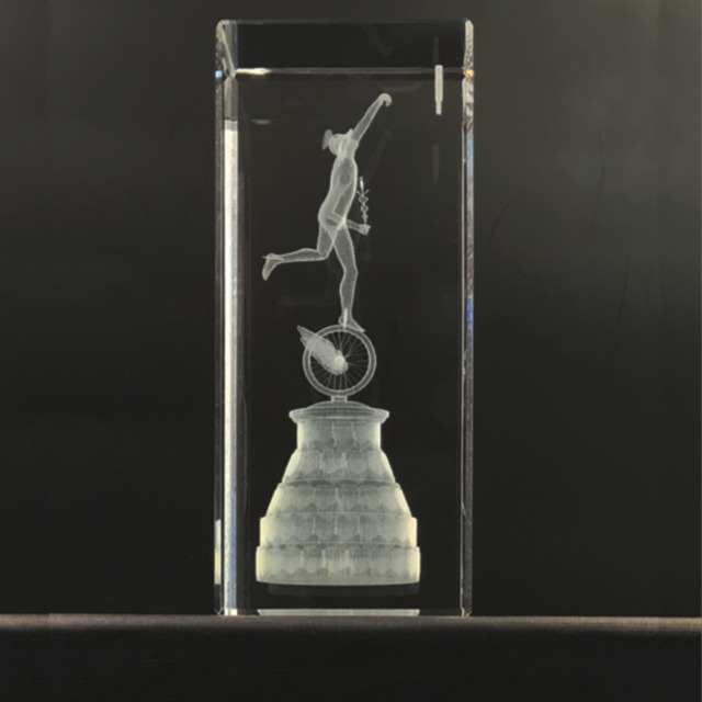 TT OFFICIAL CRYSTAL TROPHY BLOCK MG 994